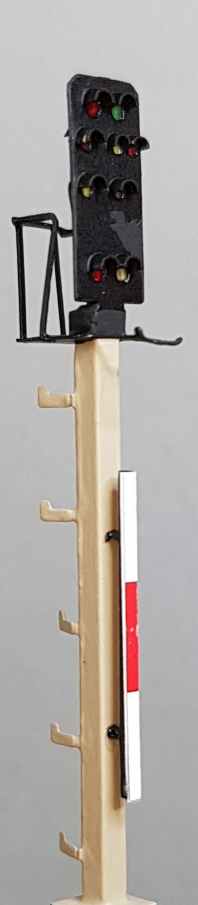 Hauptsignal mit Rangiersignal 02405